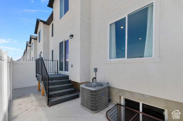 Property Photo: 883 E Oakum Ln 2302 UT 84045