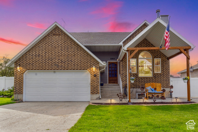 Property Photo: 6864 S 3370 W UT 84084