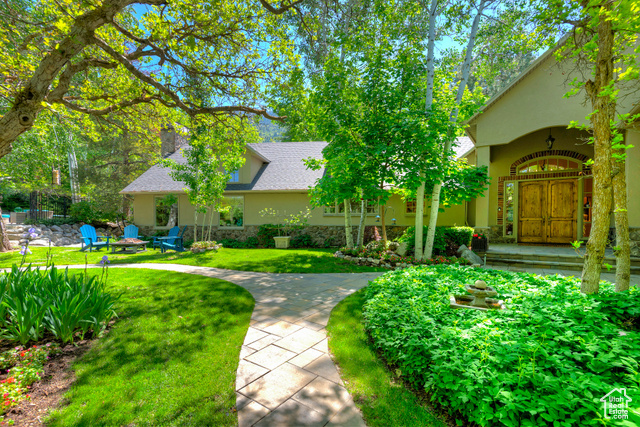 Property Photo: 3257 E Deer Hollow Dr UT 84092
