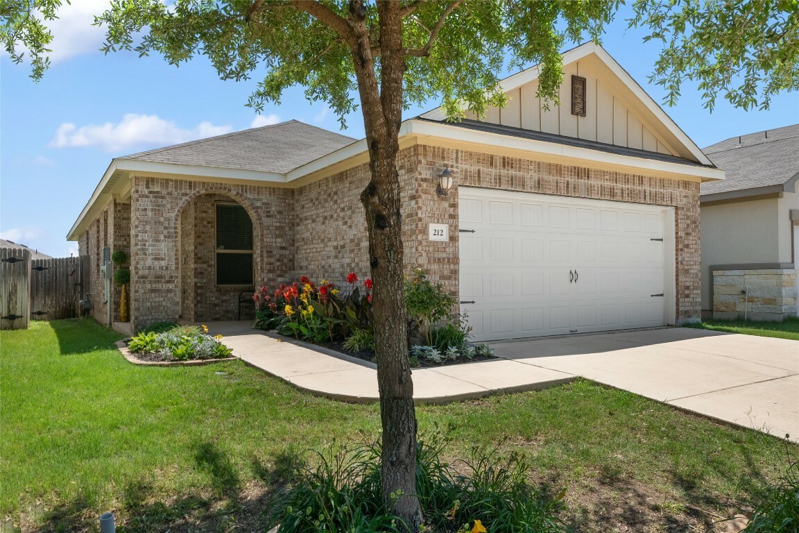 Property Photo: 212 Canis Street TX 78628
