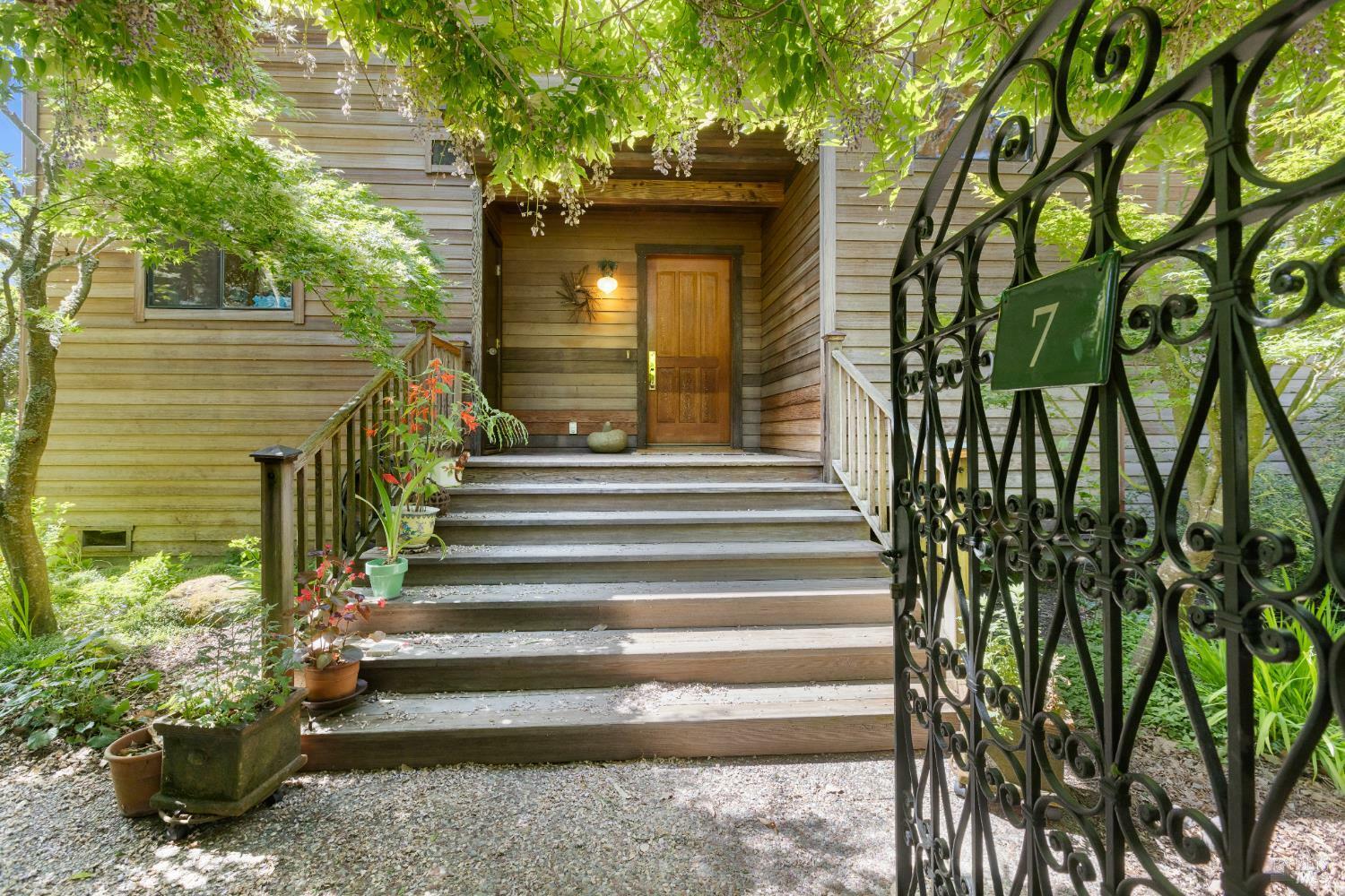 Property Photo: 7 Linsdale Lane CA 94956