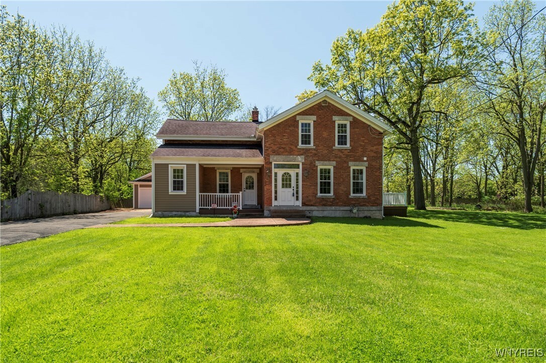 8785 Main Street  Williamsville NY 14221 photo