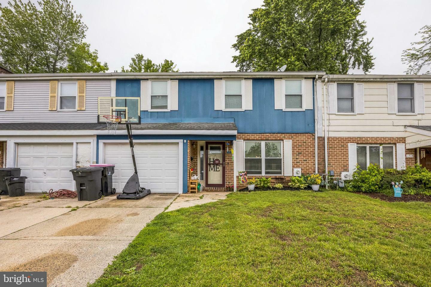 Property Photo: 1713 Willow Place NJ 08021