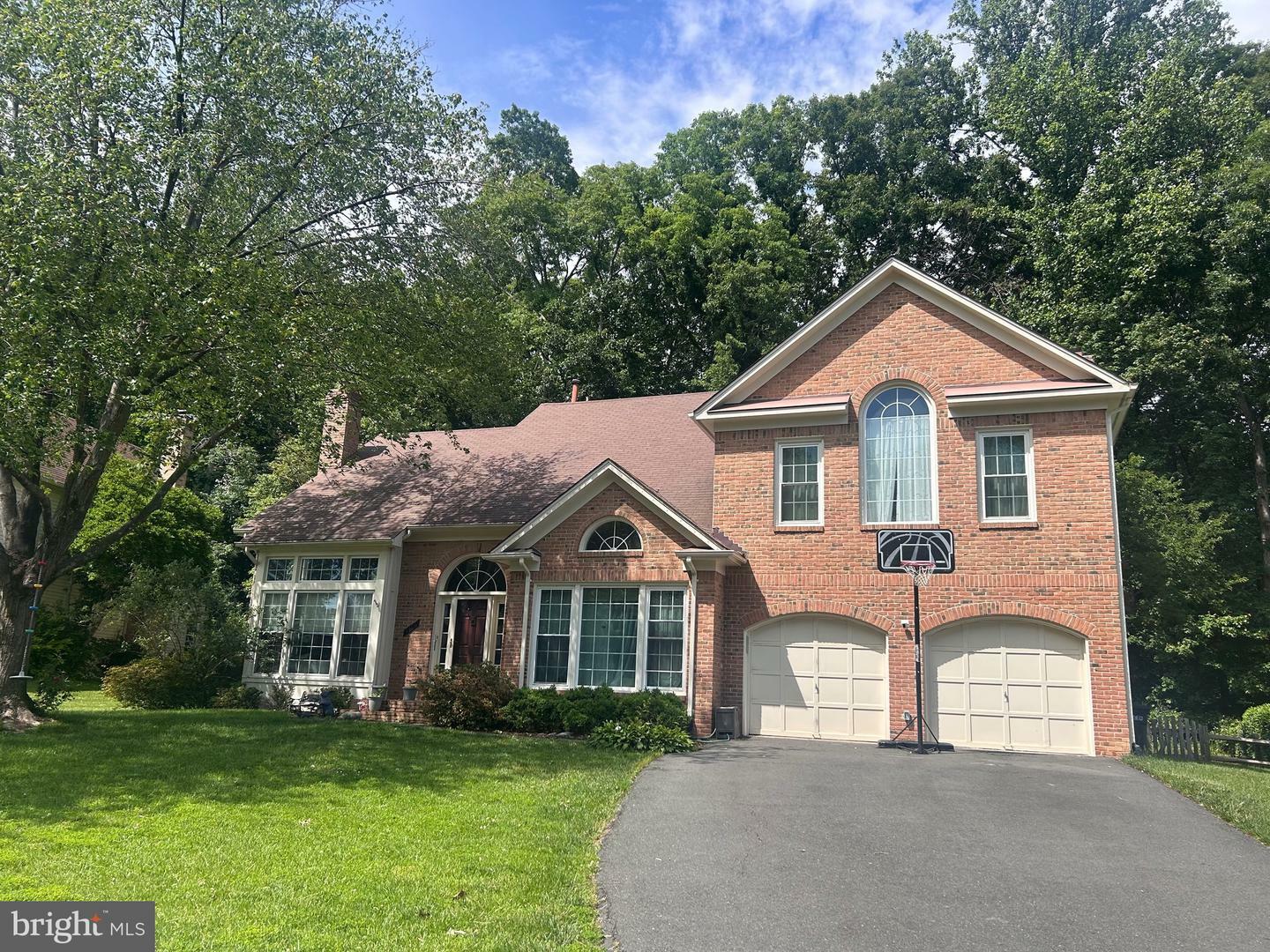 Property Photo: 9406 Eagle Trace VA 22039