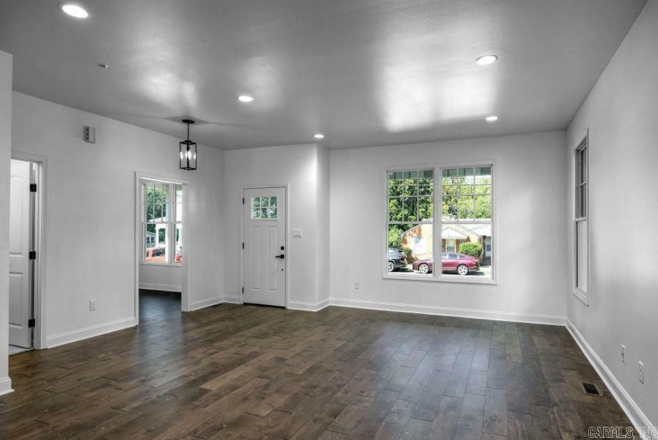 Property Photo:  2311 S Louisiana Street  AR 72206 