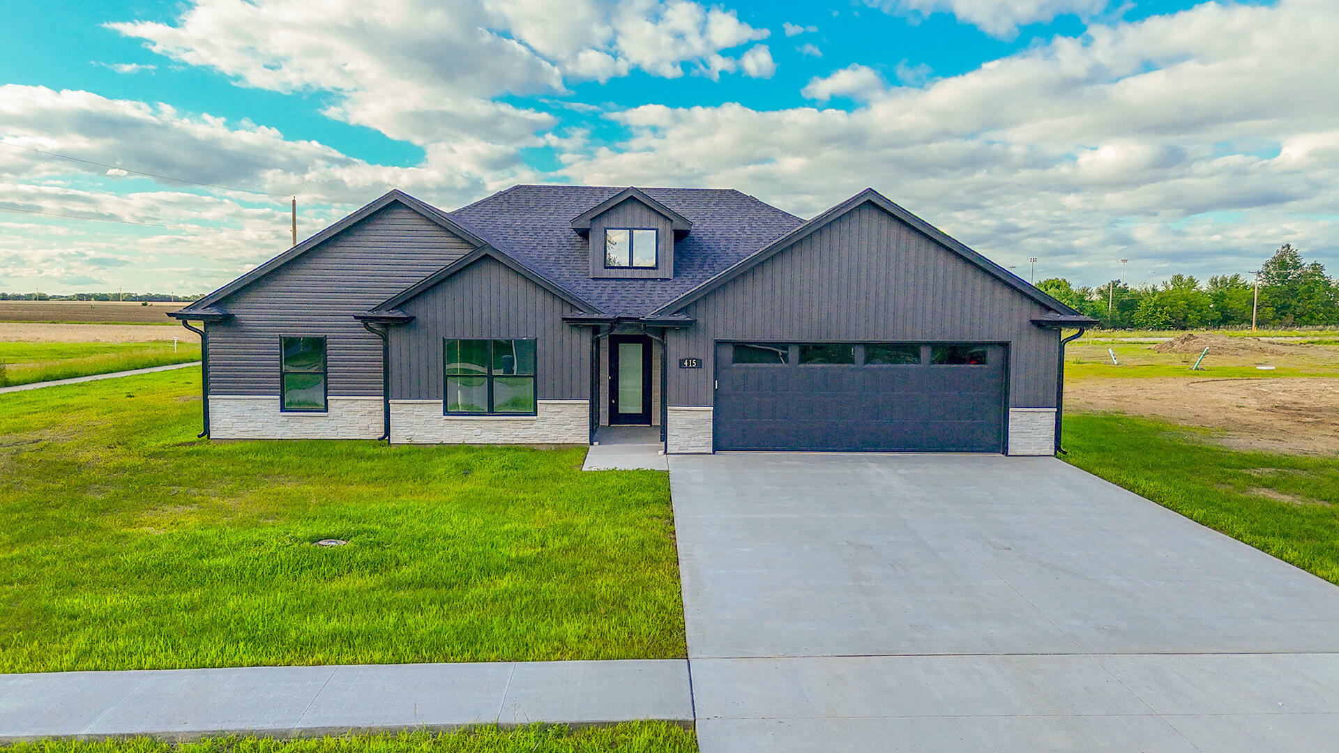 Property Photo:  415 W Francis St  MO 65284 