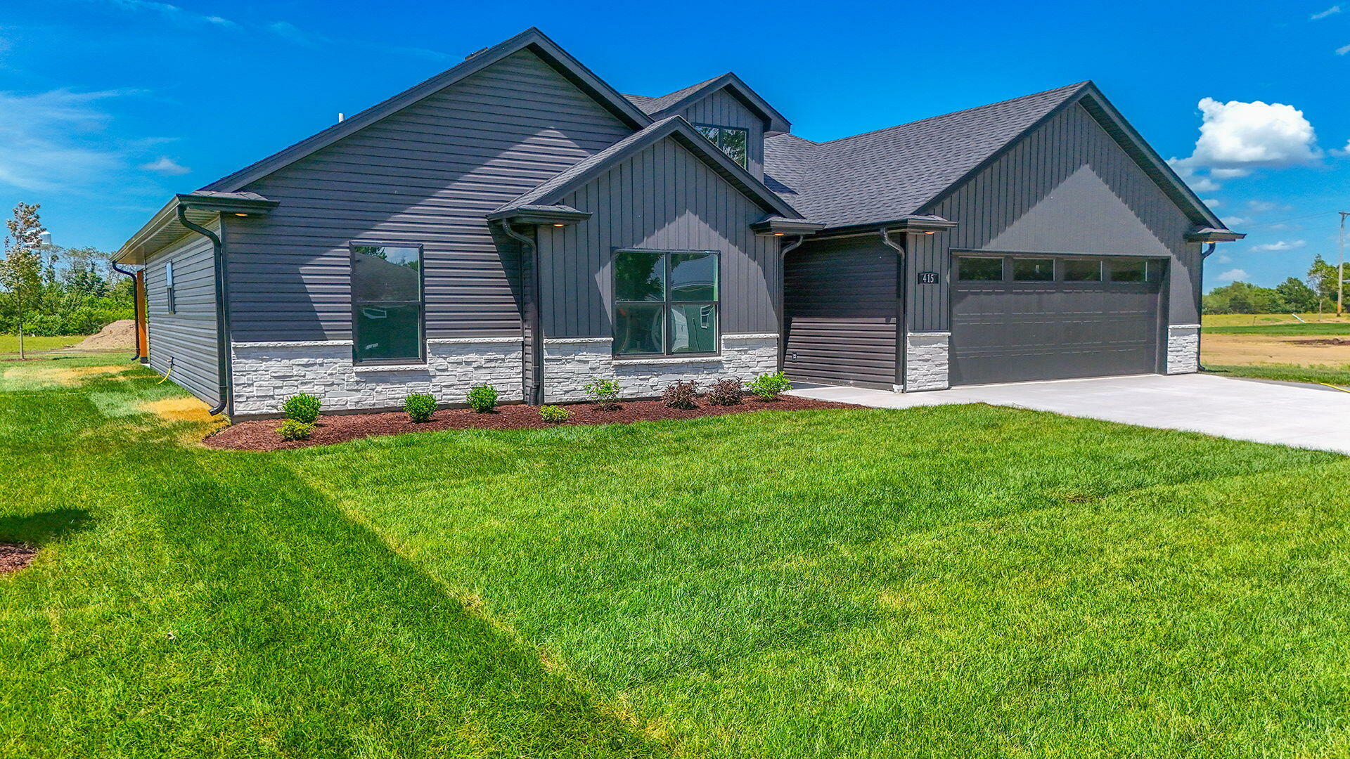 Property Photo: 415 W Francis St MO 65284