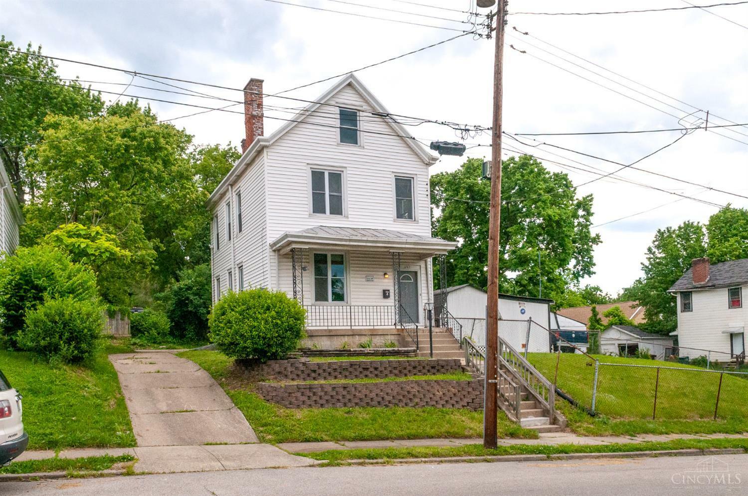 Property Photo: 1247 Beech Avenue OH 45205