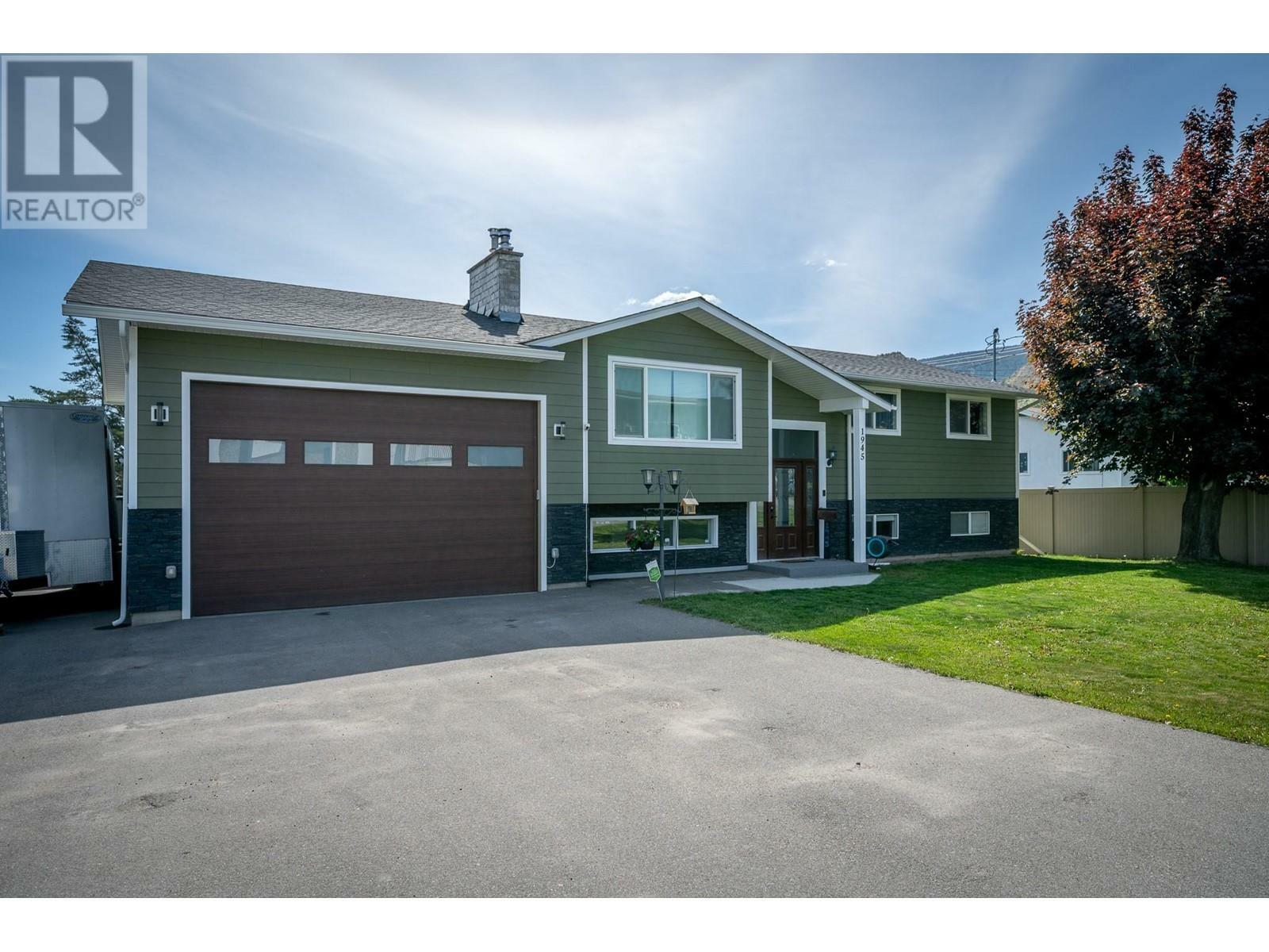 Photo de la propriété:  1945 Curlew Road  BC V2C 4H6 