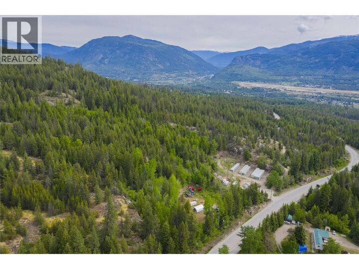 Property Photo:  1682 Circle Road  BC V1N 4W1