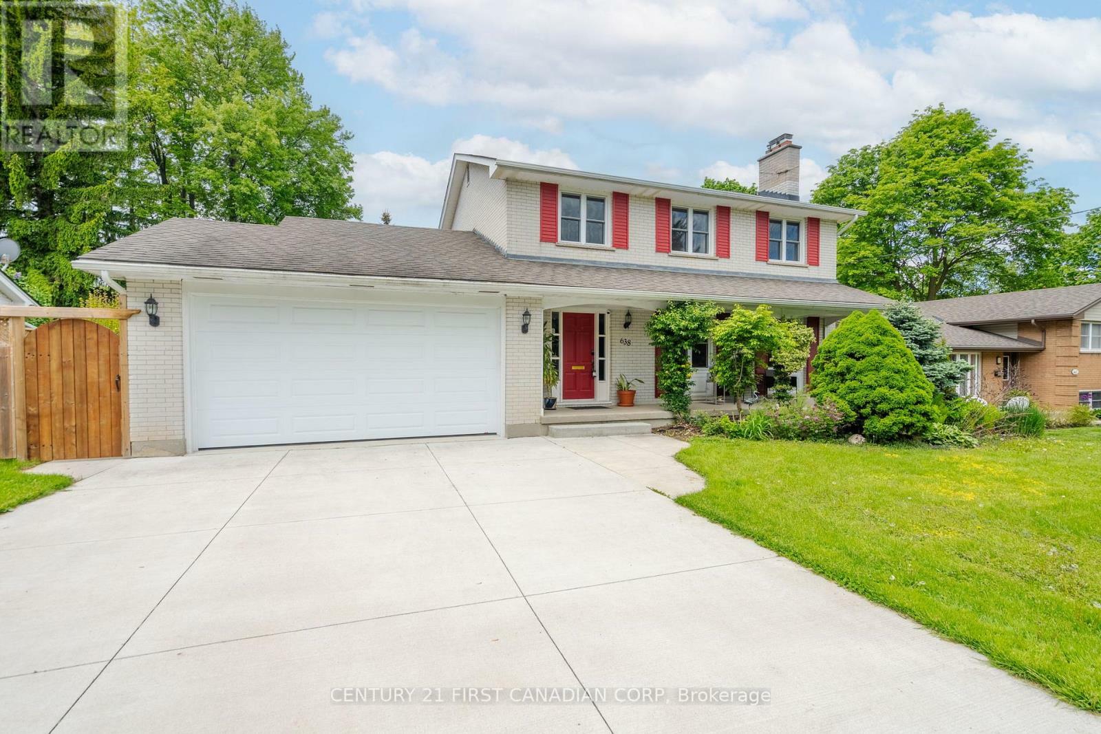 Property Photo: 638 Middlewoods Drive ON N6G 1W8