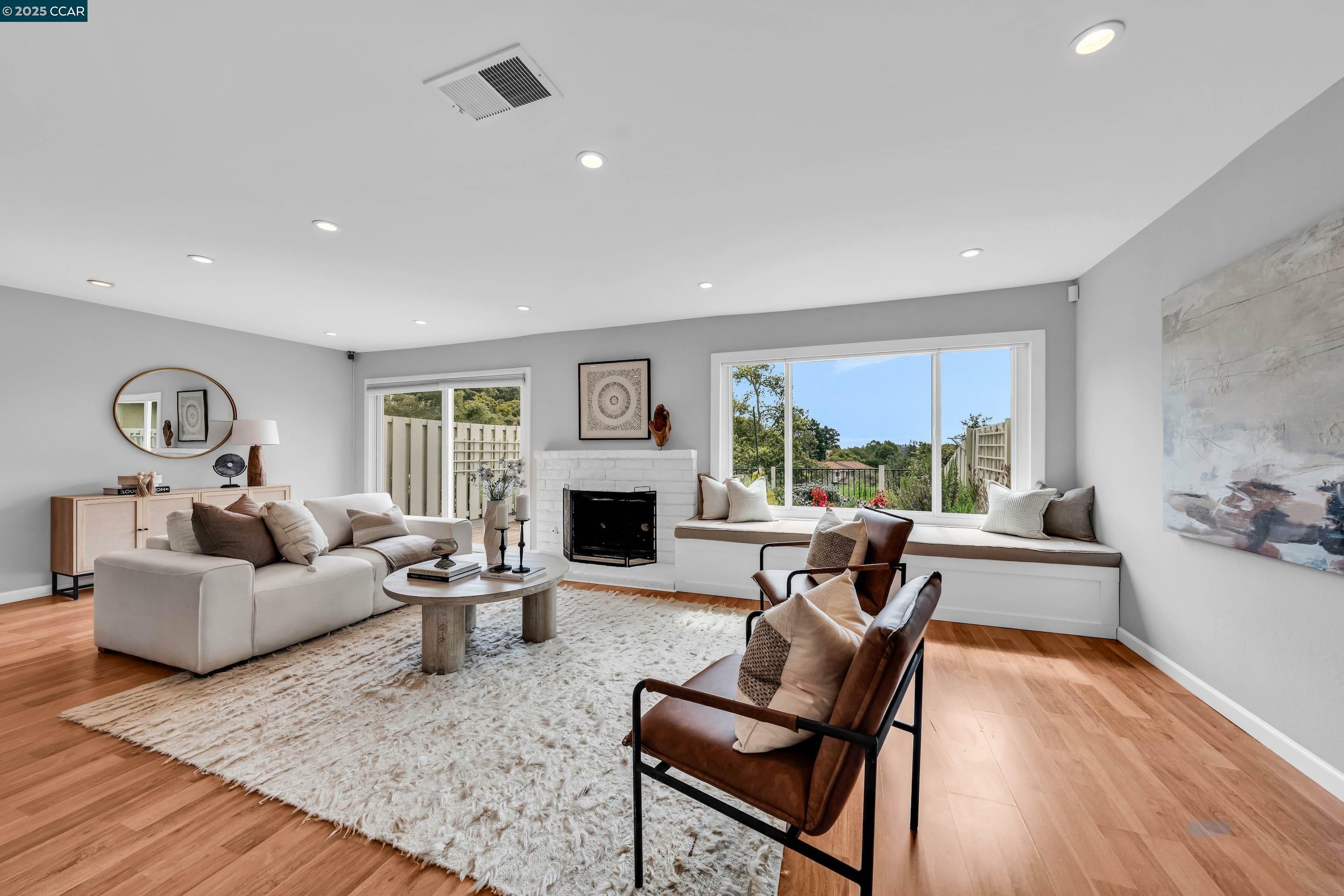 Property Photo: 31 Turtle Creek Street CA 94605