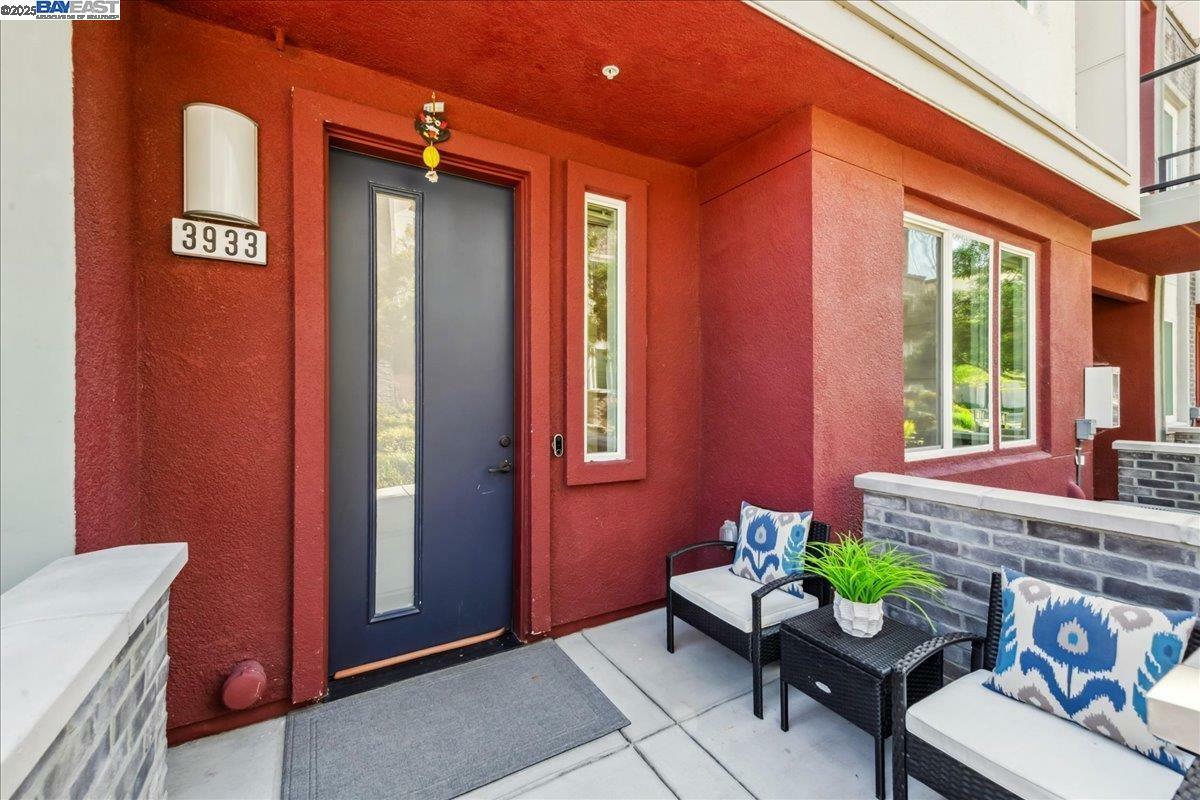 Property Photo: 3933 Eminence St CA 94568
