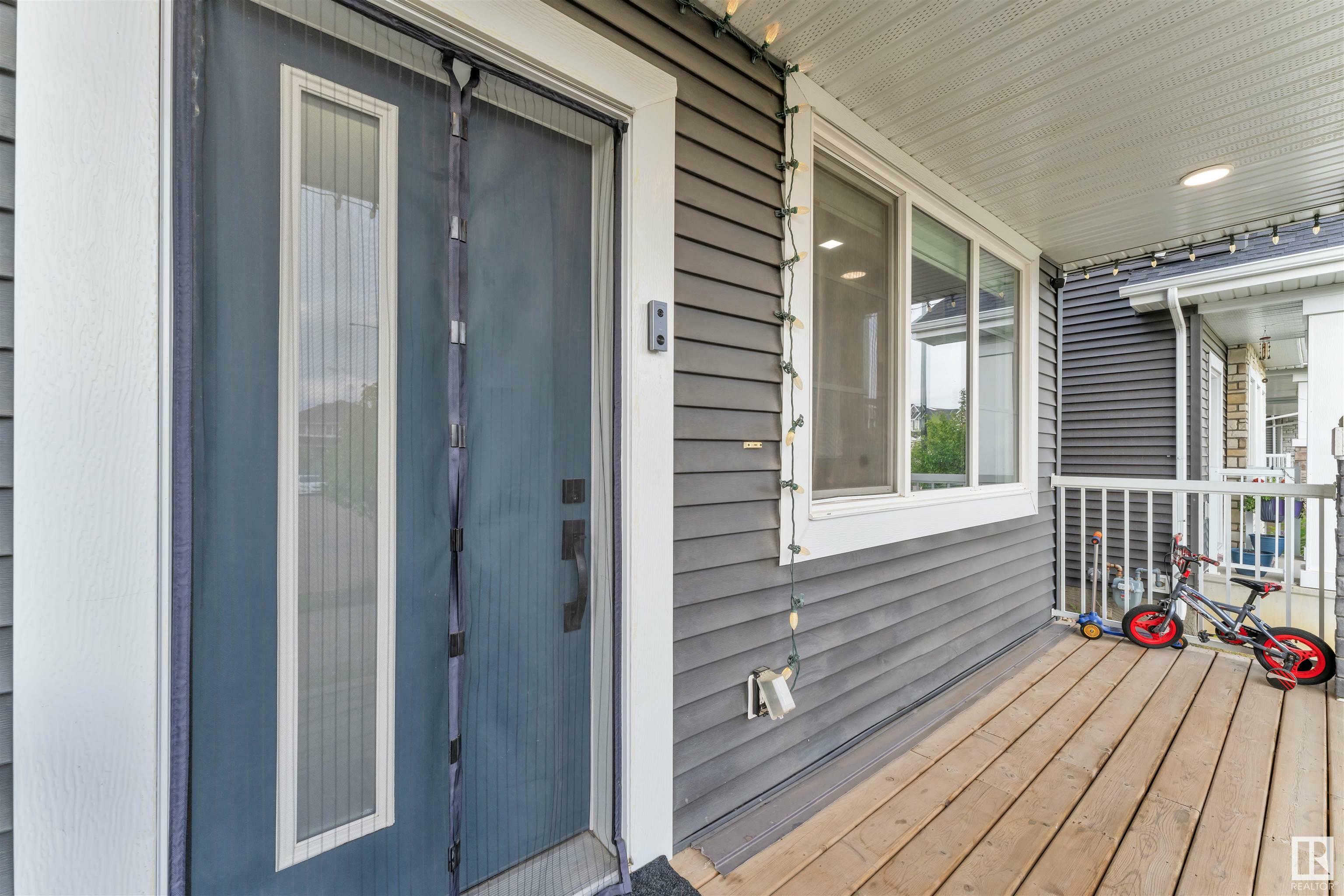 Property Photo: 576 Glenridding Ravine Drive SW AB T6W 4P1