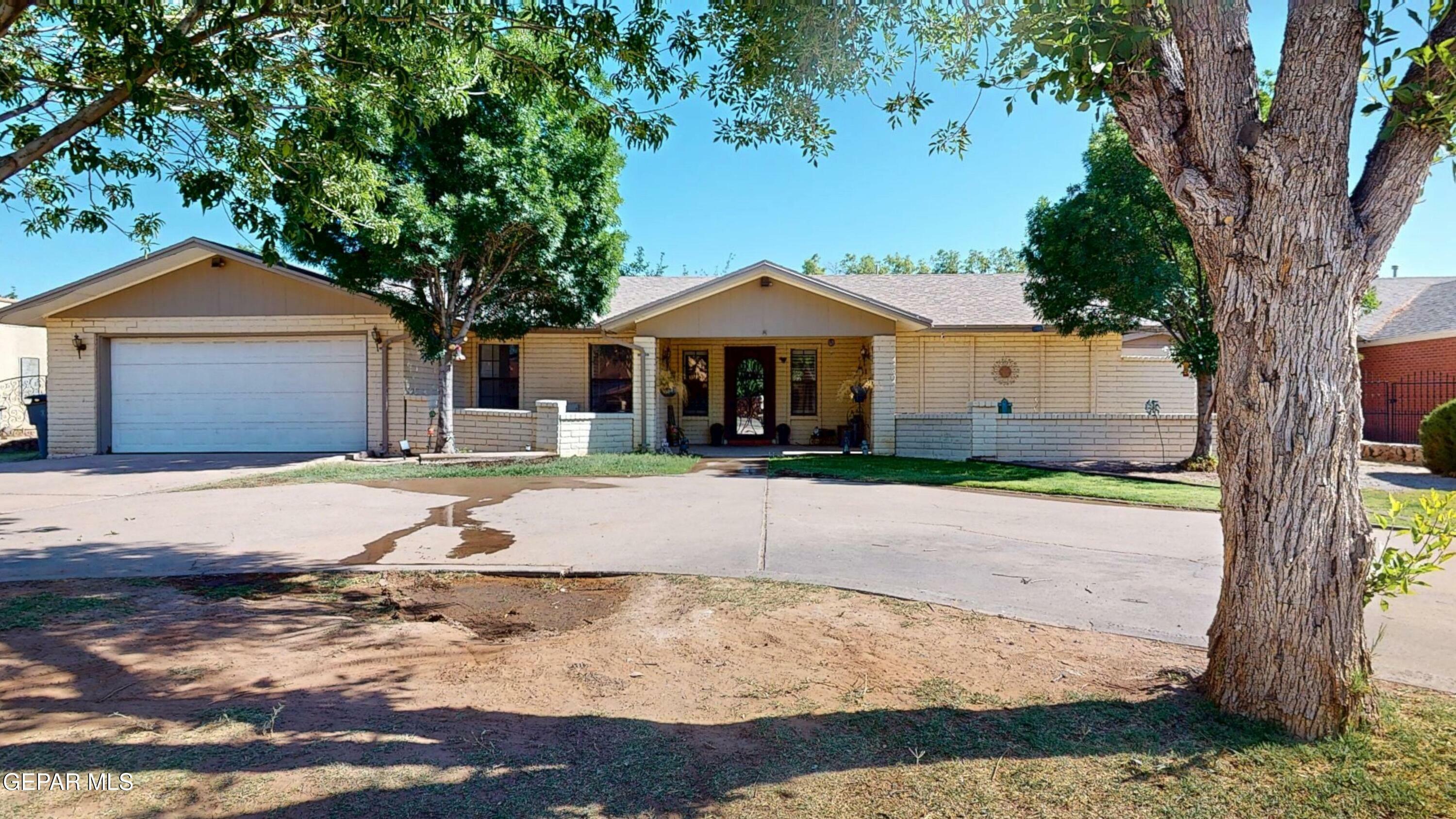 Property Photo: 492 Country Oaks Drive TX 79932