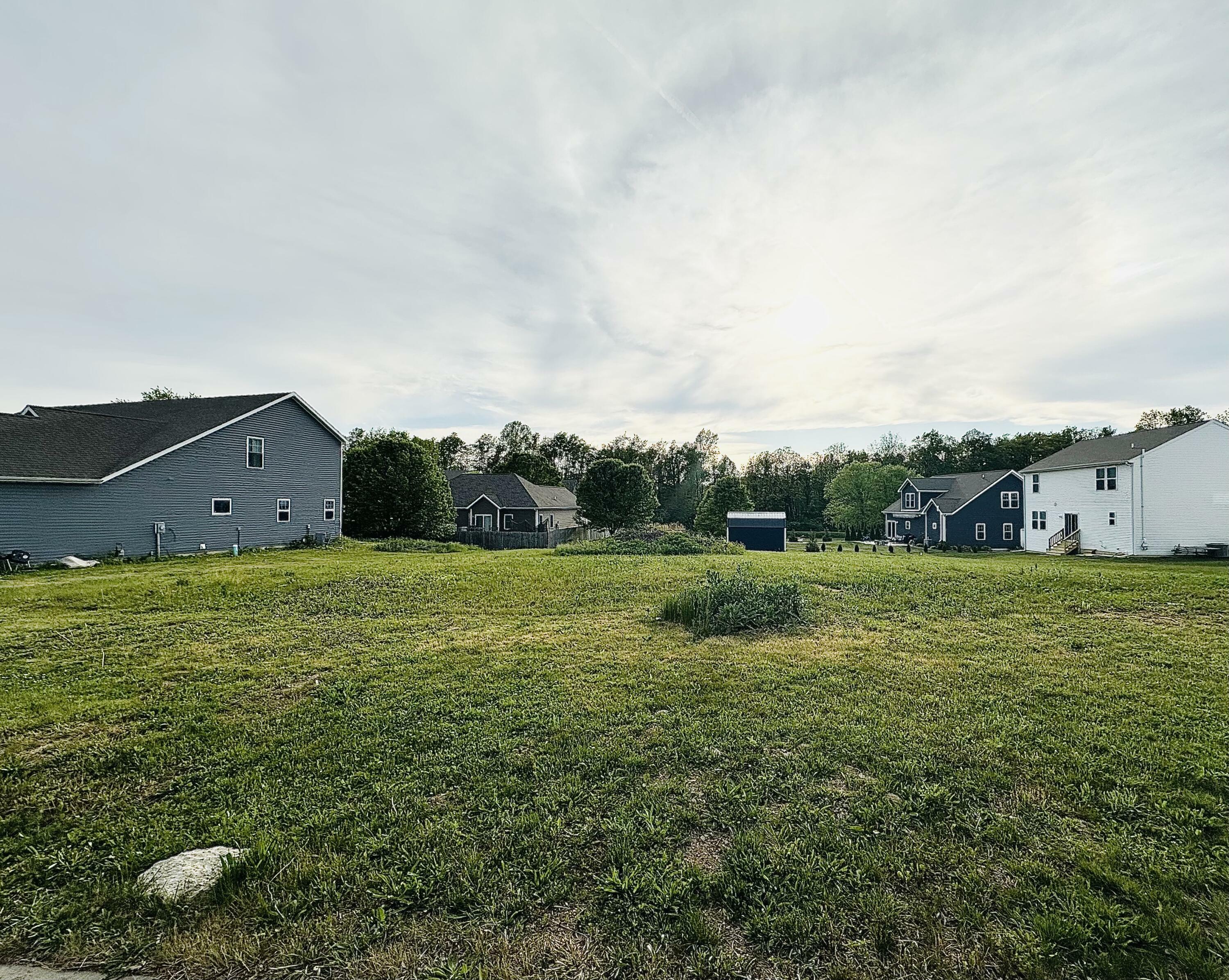 Property Photo:  1824 Creekside Court  IN 46391 