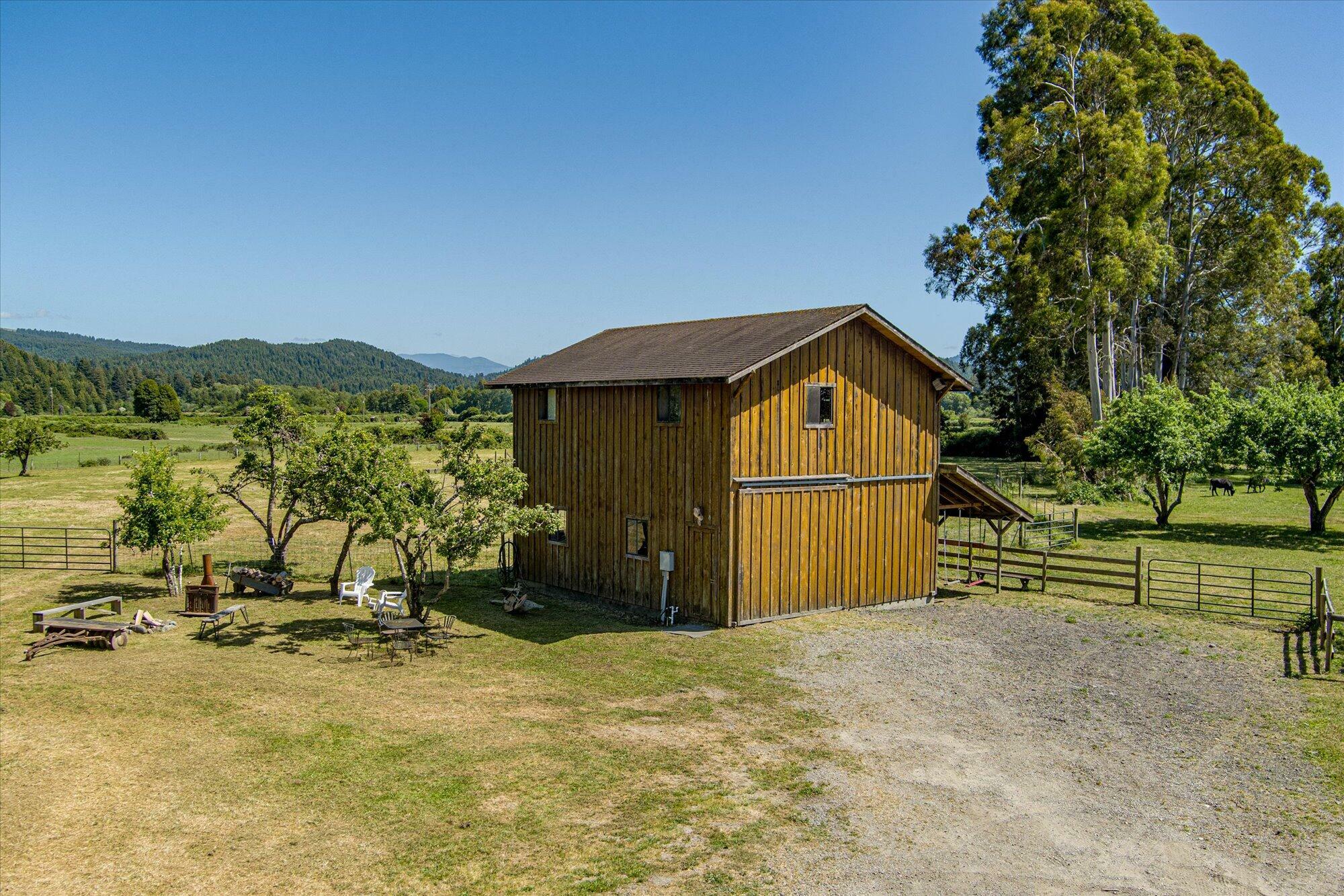 Property Photo: 305 Hatchery Road CA 95525