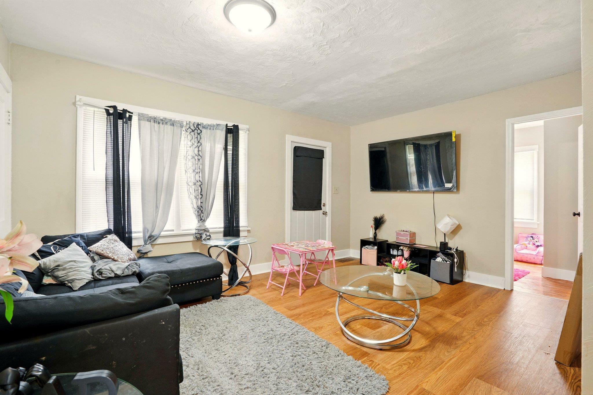 Property Photo: 516 Upton Avenue IA 50701