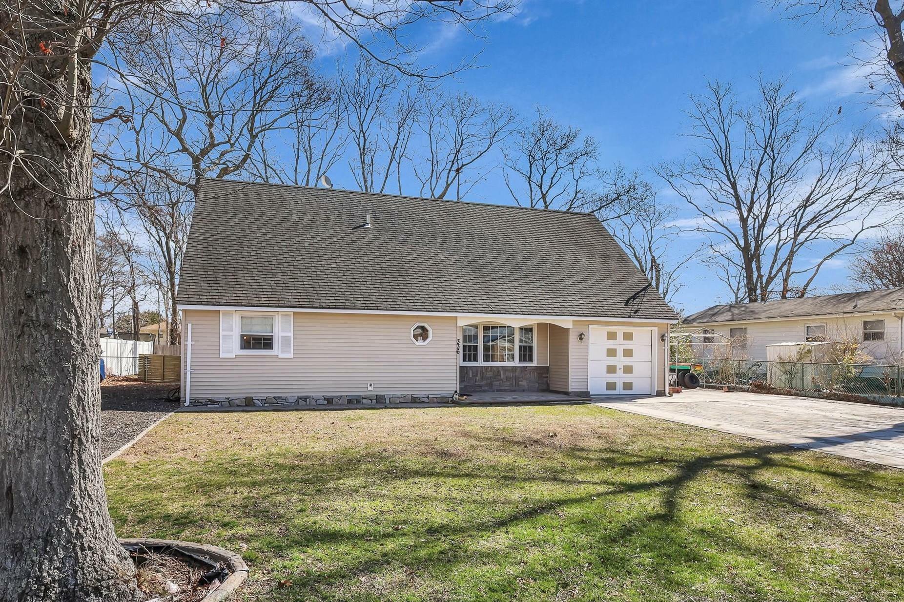 Property Photo:  336 Auborn Avenue  NY 11967 