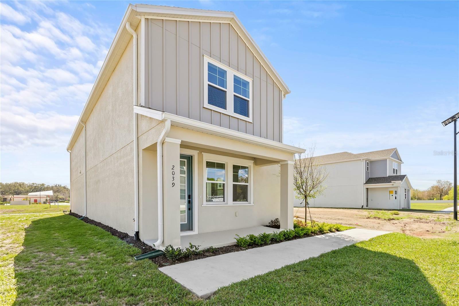 Property Photo:  2039 Amelia Bay Place  FL 33596 
