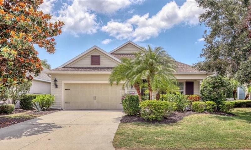 Property Photo: 11714 Forest Park Circle FL 34211