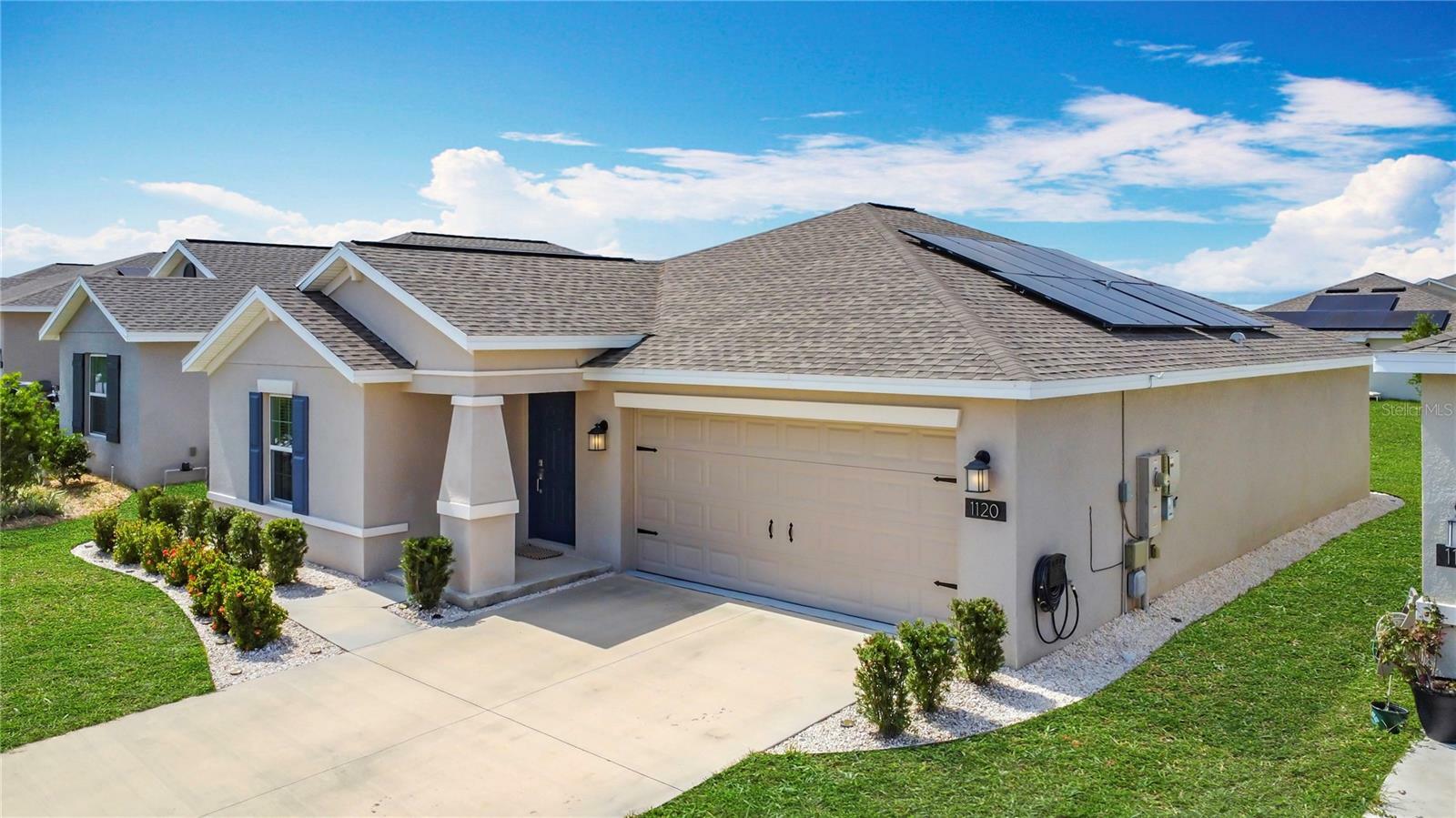 Property Photo: 1120 Saguaro Street FL 33844