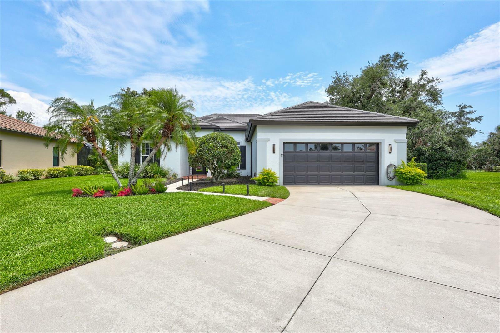 Property Photo: 5285 Far Oak Circle FL 34238