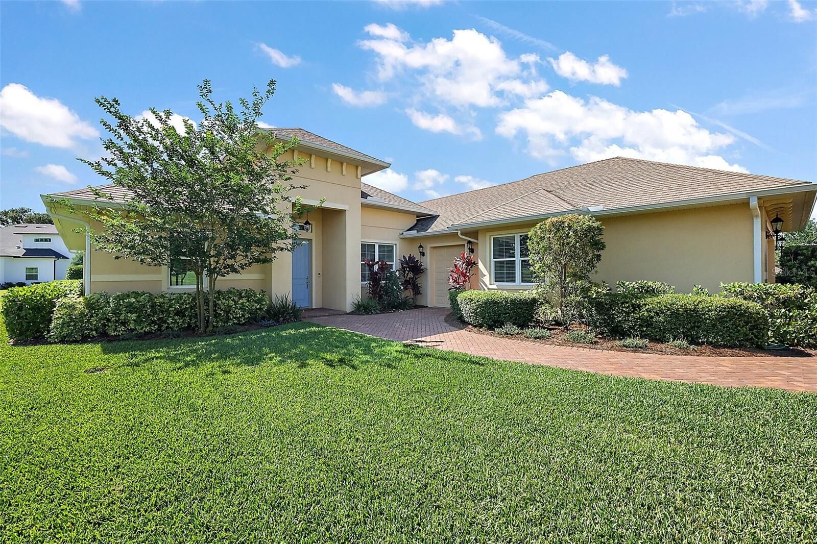 Property Photo:  39504 Hillrise Lane  FL 32159 