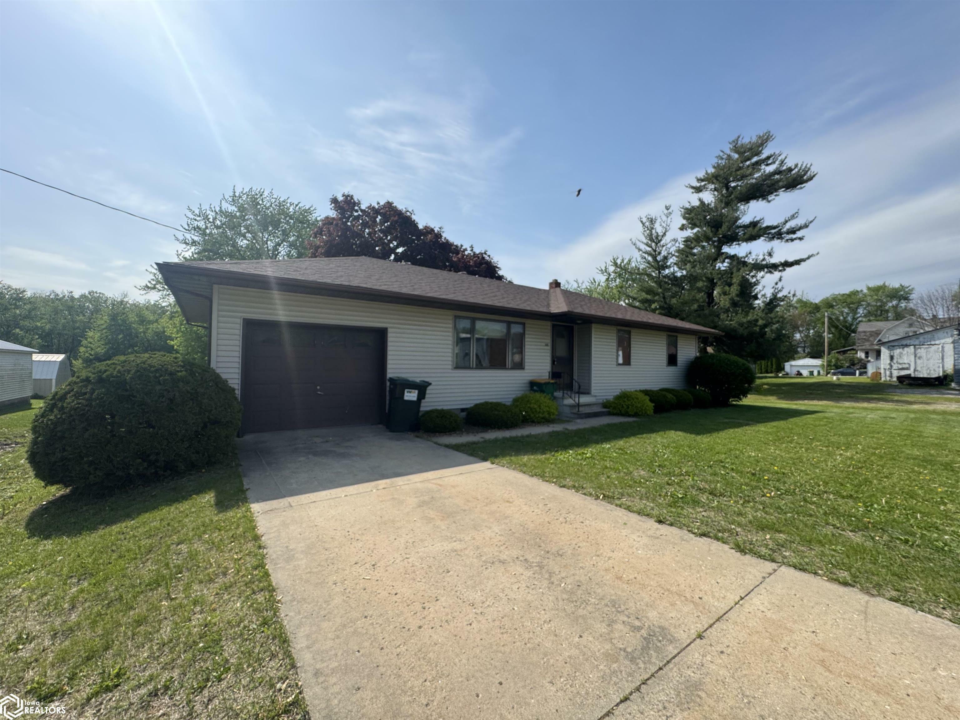 302 1st Avenue  Frederika IA 50631 photo
