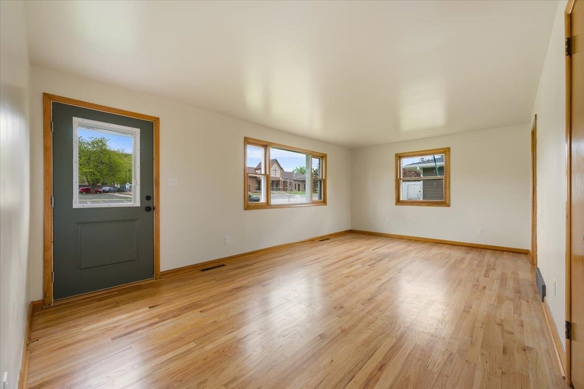 Property Photo: 1041 State Street SD 57783