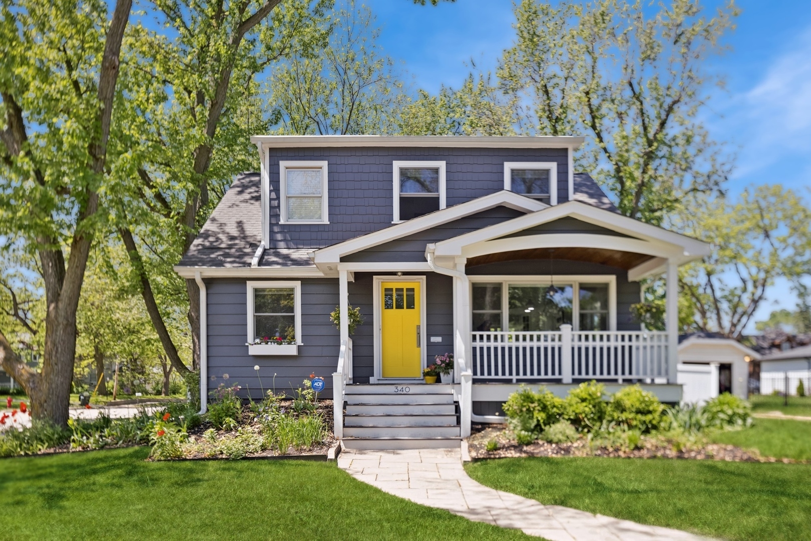 340 S Grant Street  Westmont IL 60559 photo