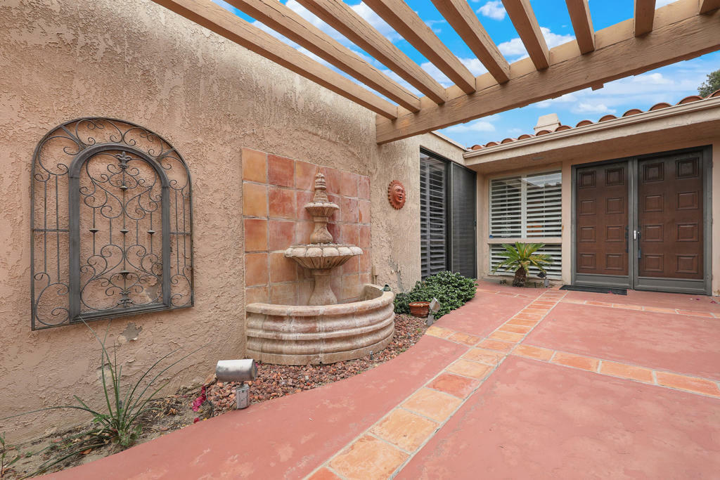 Property Photo: 43271 Lacovia Drive CA 92203