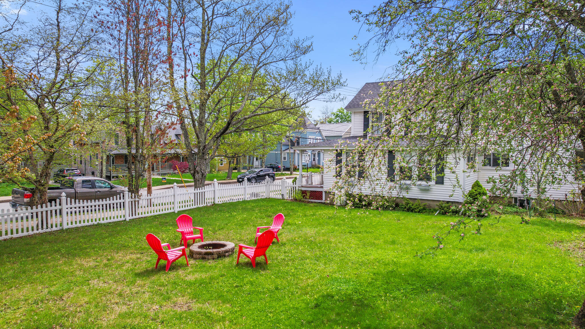 Property Photo: 75 Ledgelawn Avenue ME 04609