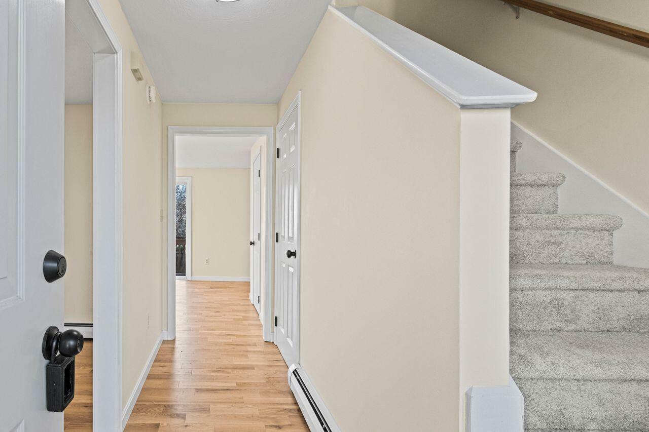 Property Photo: 162 Beach Street 4 ME 04072