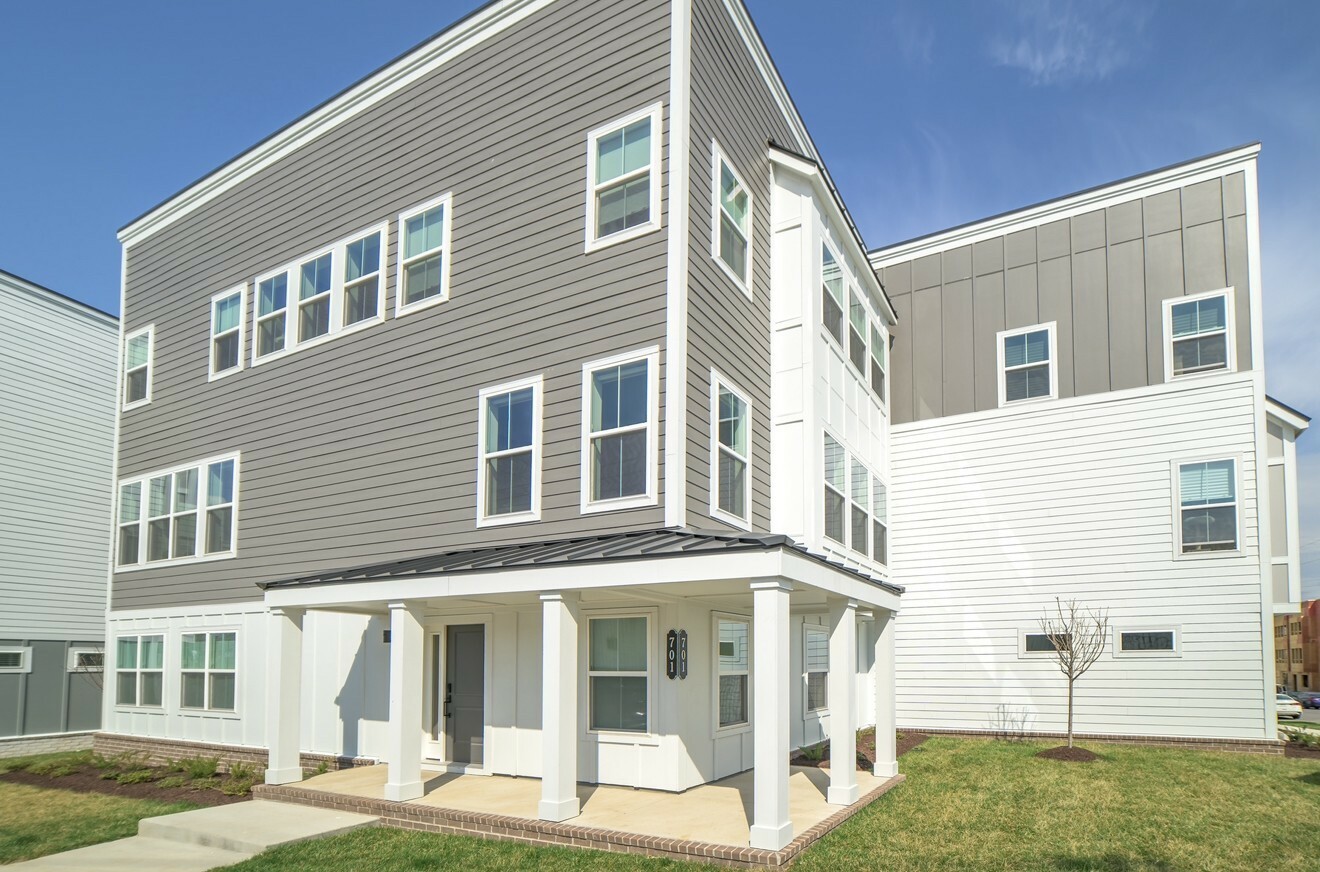 Property Photo: 701 41st Ave N TN 37209