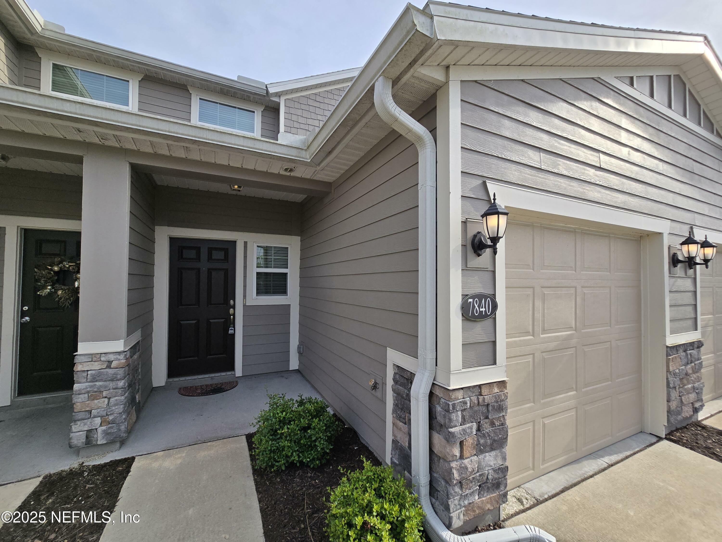 Property Photo:  7840 Merchants Way  FL 32222 
