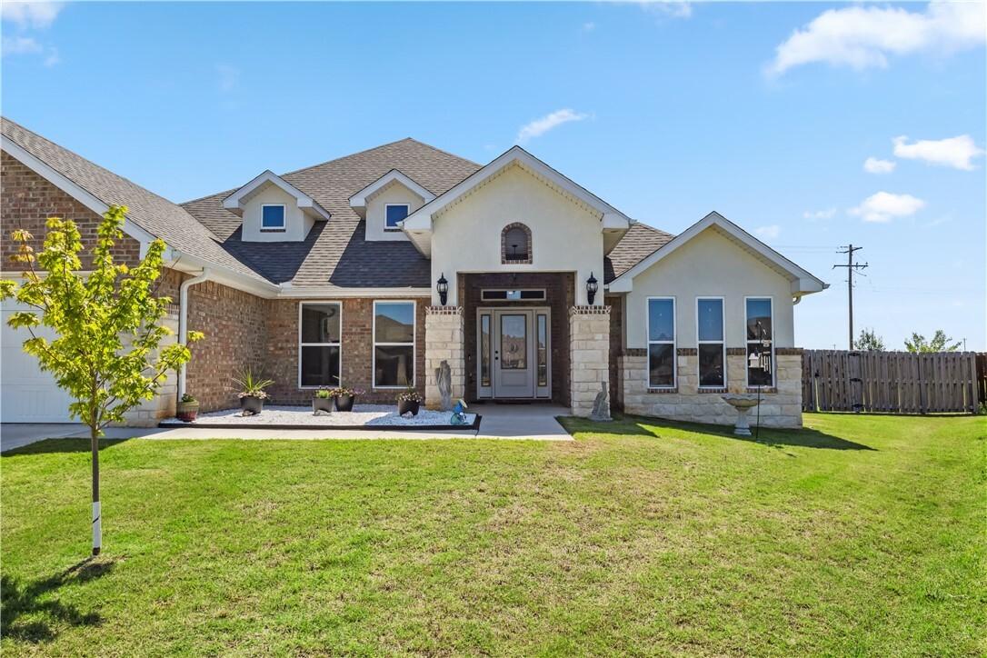 Property Photo: 2300 Cameo Lane AR 72712