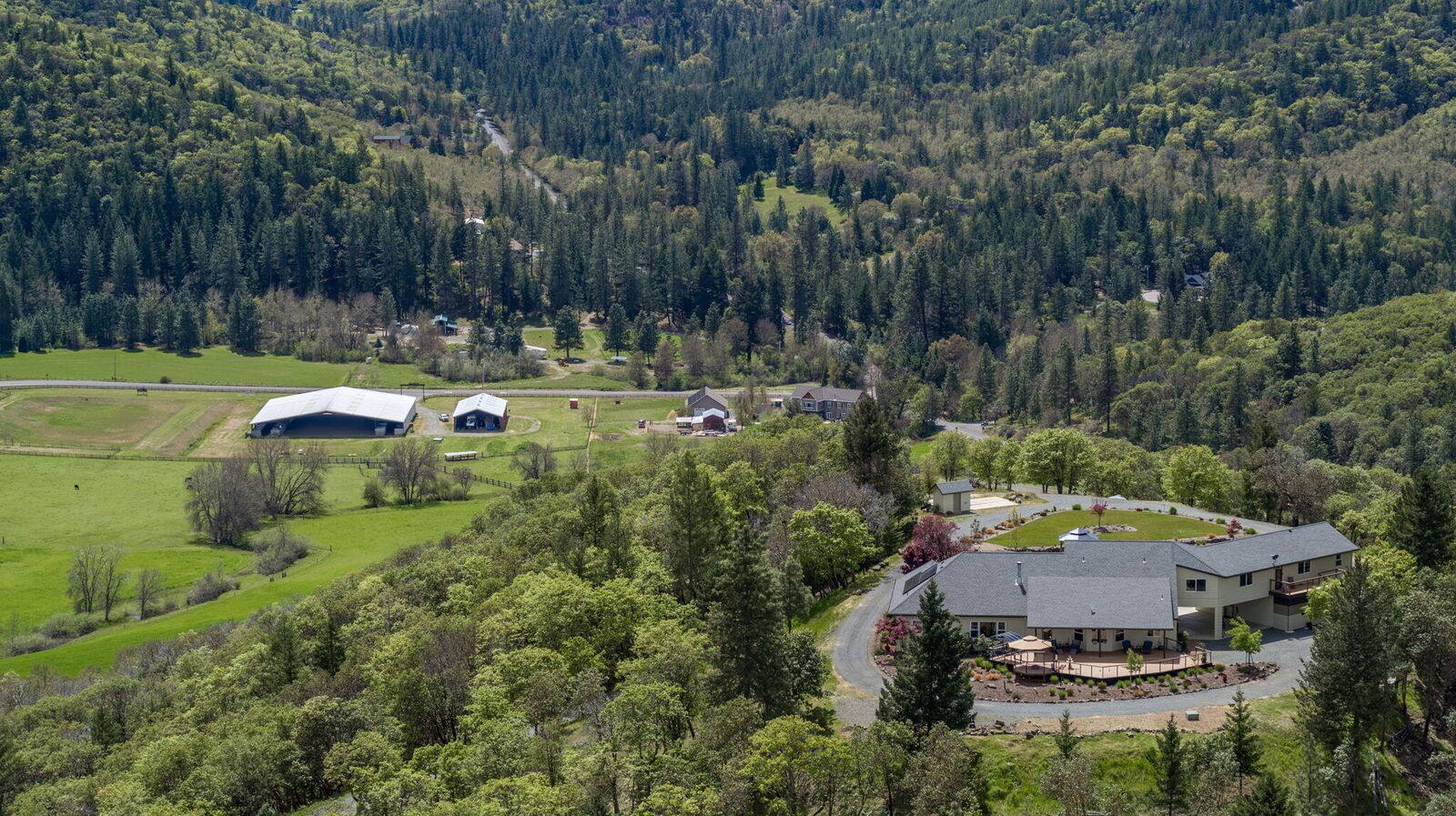 Property Photo:  905 Sterling Creek Road  OR 97530 