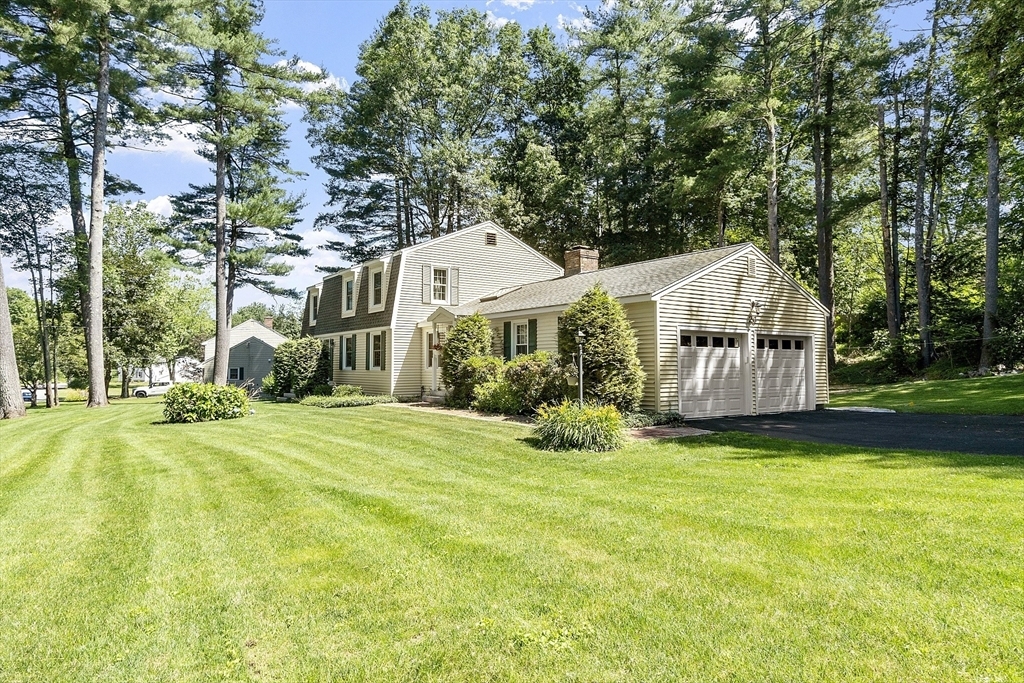 Property Photo:  26 N Hill Rd  MA 01886 