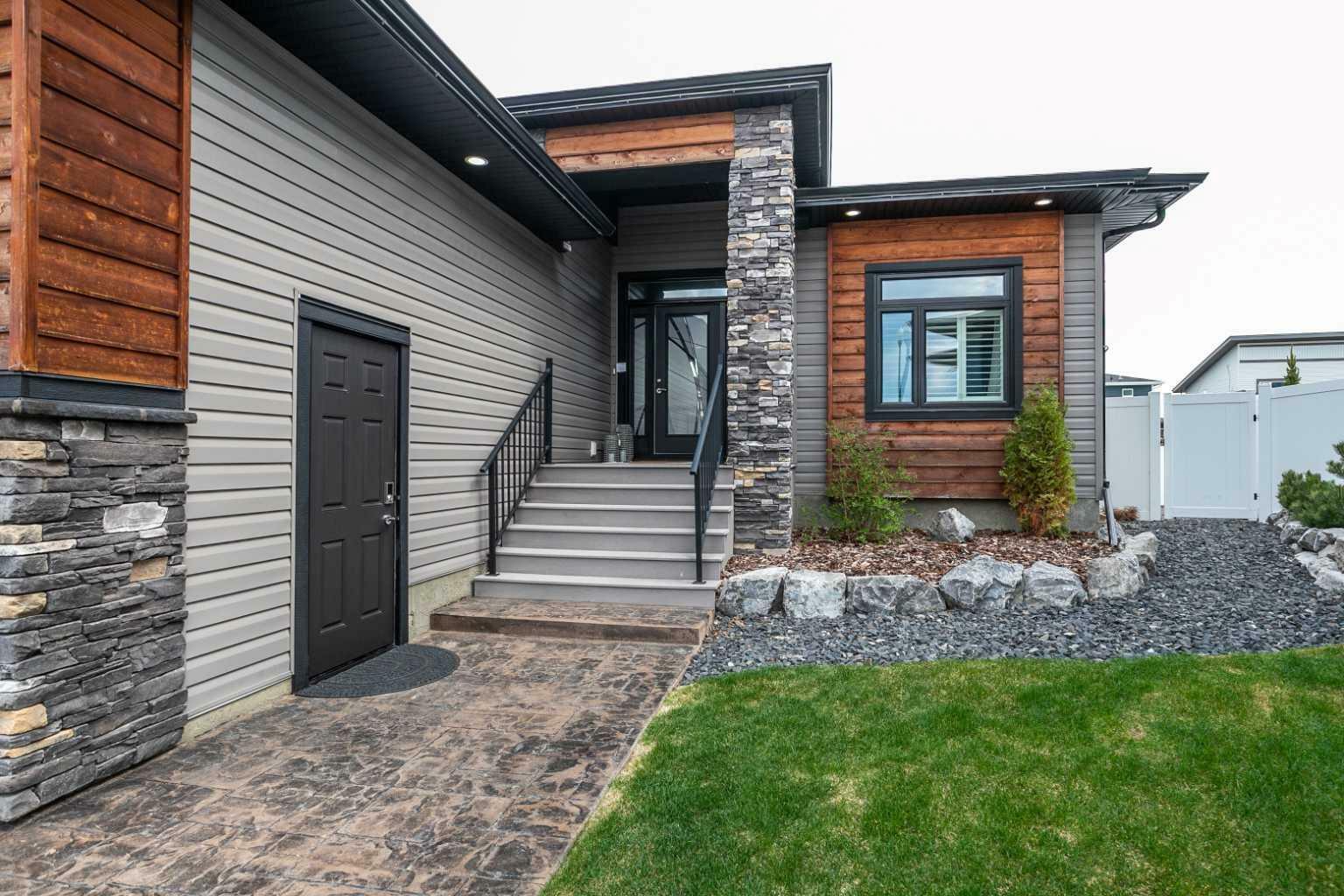 Property Photo: 7 Vanson Close AB T4S 0M3