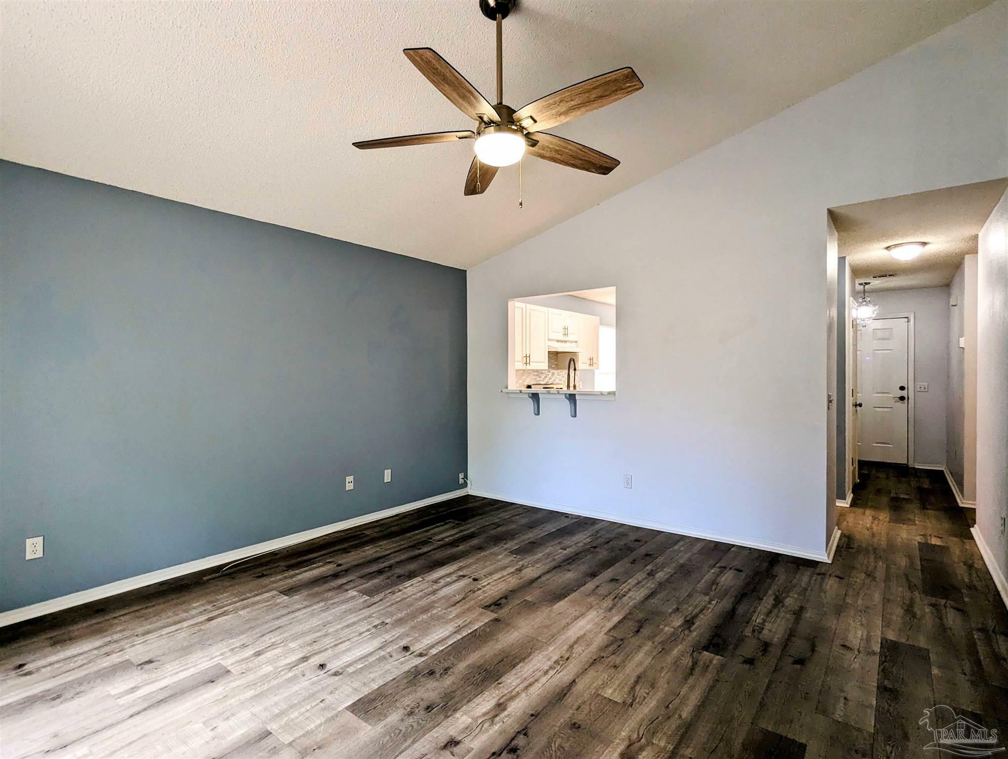 Property Photo: 2466 Redoubt Ave FL 32507