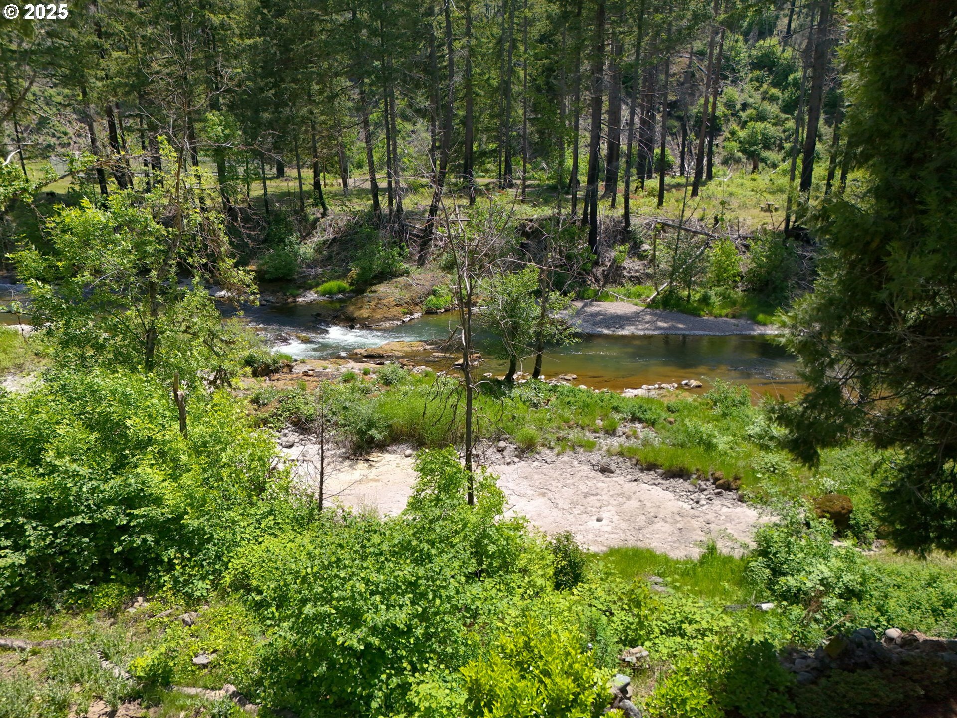 Property Photo: 91303 Blue River Rd OR 97413