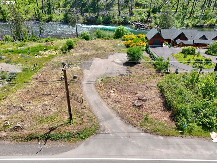 Property Photo:  47772 McKenzie Hwy  OR 97488 