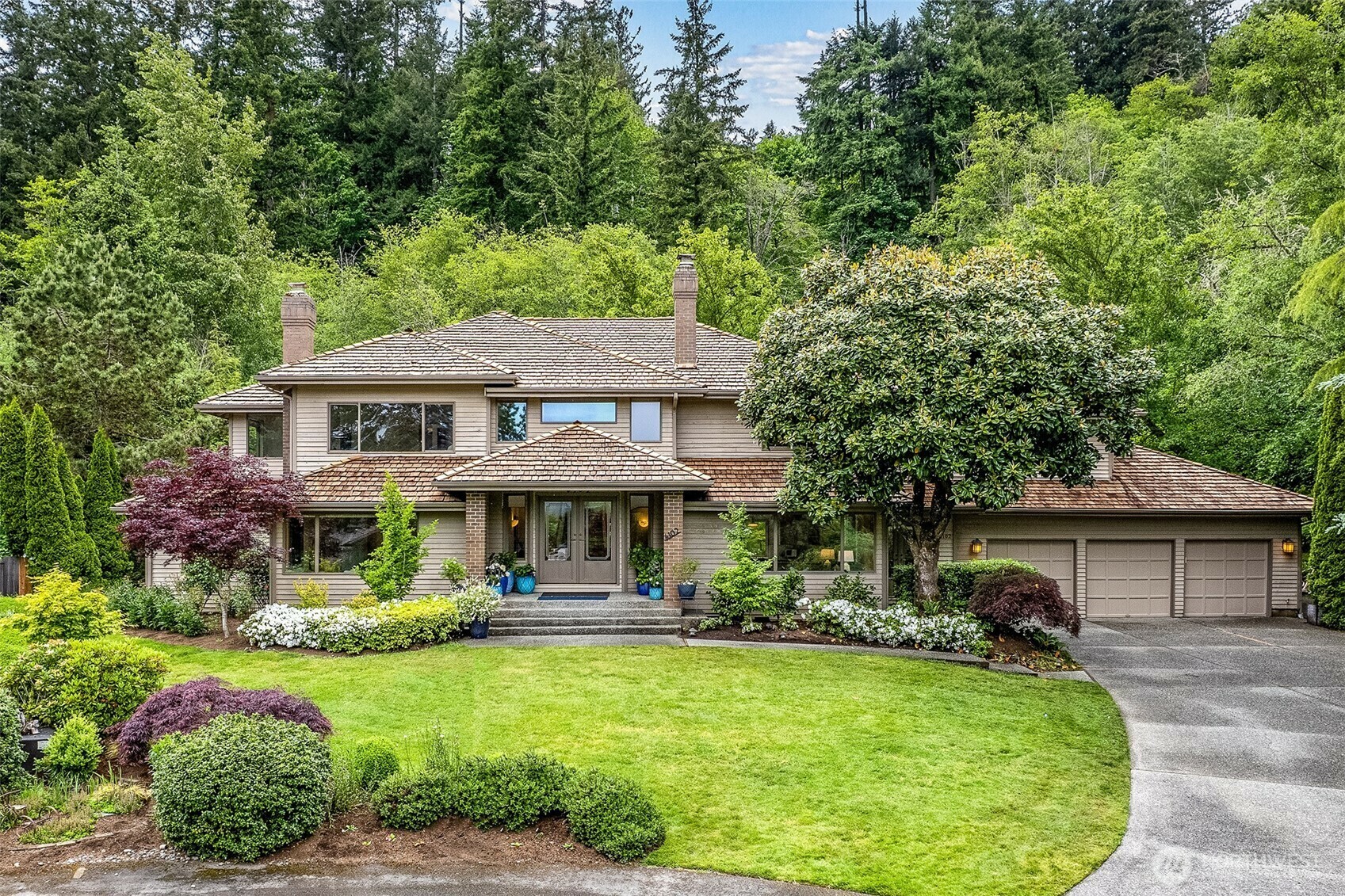 Property Photo: 4102 205th Avenue SE WA 98075