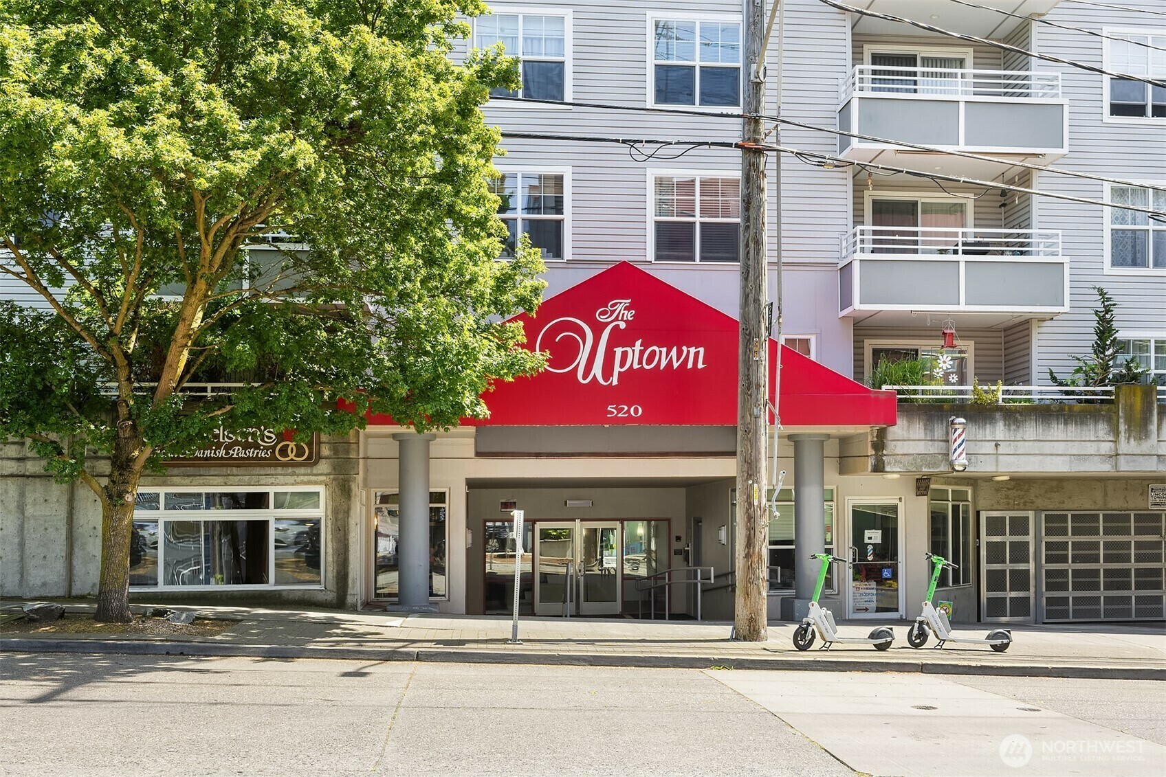 Property Photo: 520 2nd Avenue W 406 WA 98119