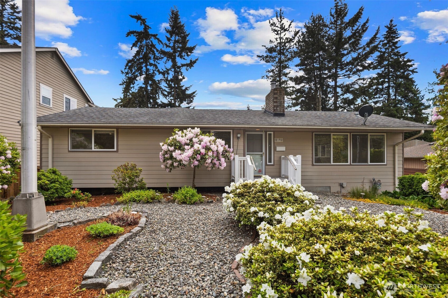 Property Photo: 2335 N 180th Street WA 98133