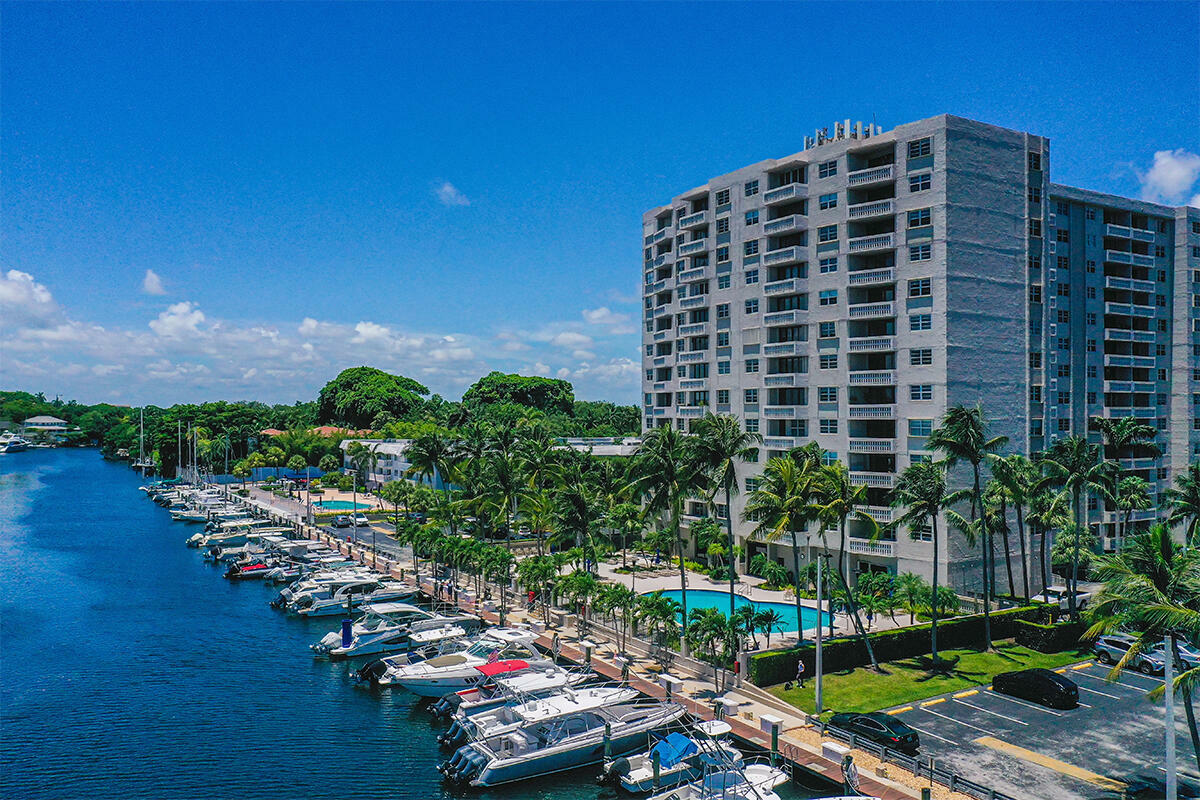 90 Edgewater Drive 522  Coral Gables FL 33133 photo