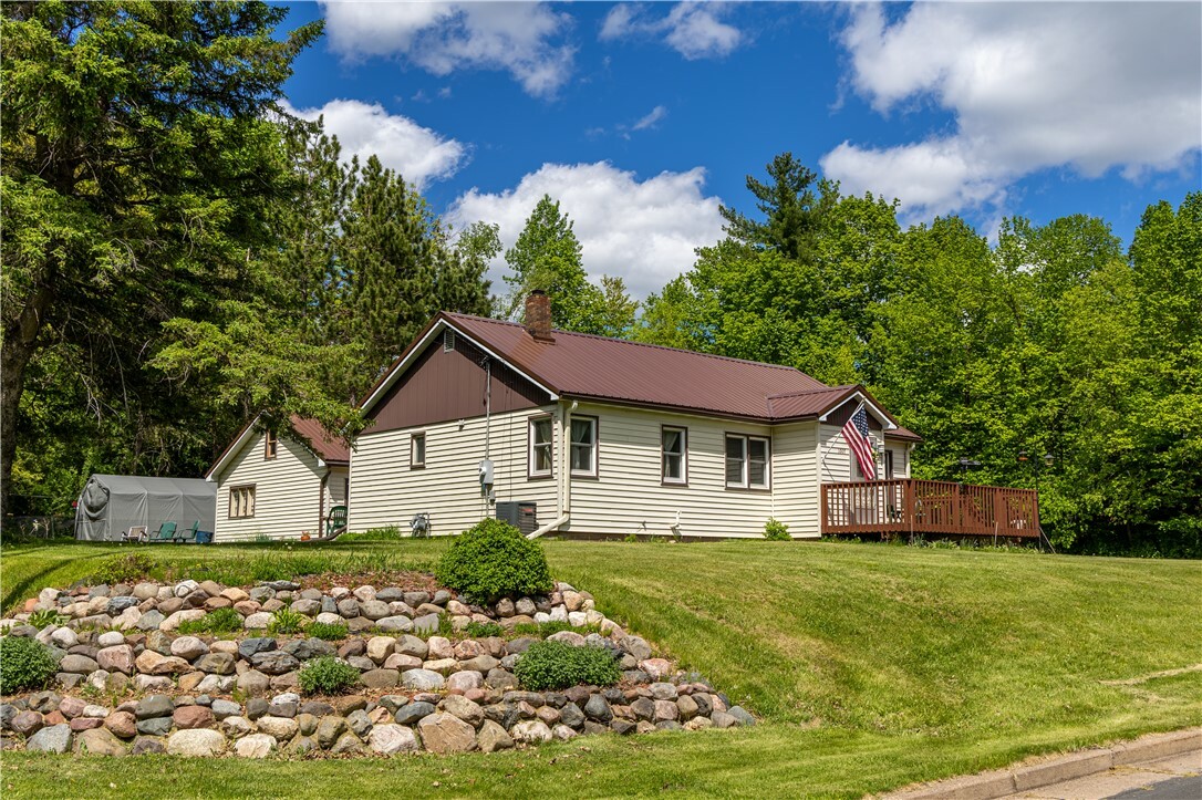 Property Photo:  1007 Menasha Avenue E  WI 54848 
