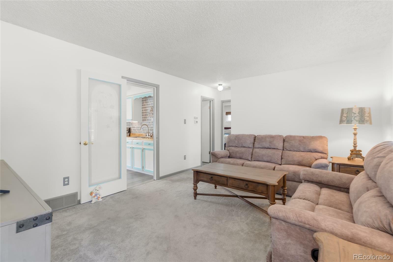 Property Photo: 2112 S Olathe Street CO 80013