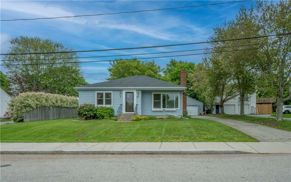 14 Dexter Street  Newport RI 02840 photo